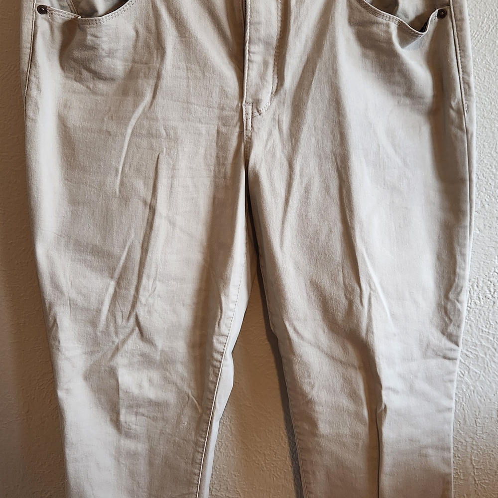 Wit & Wisdom Cream Straight Leg Pants